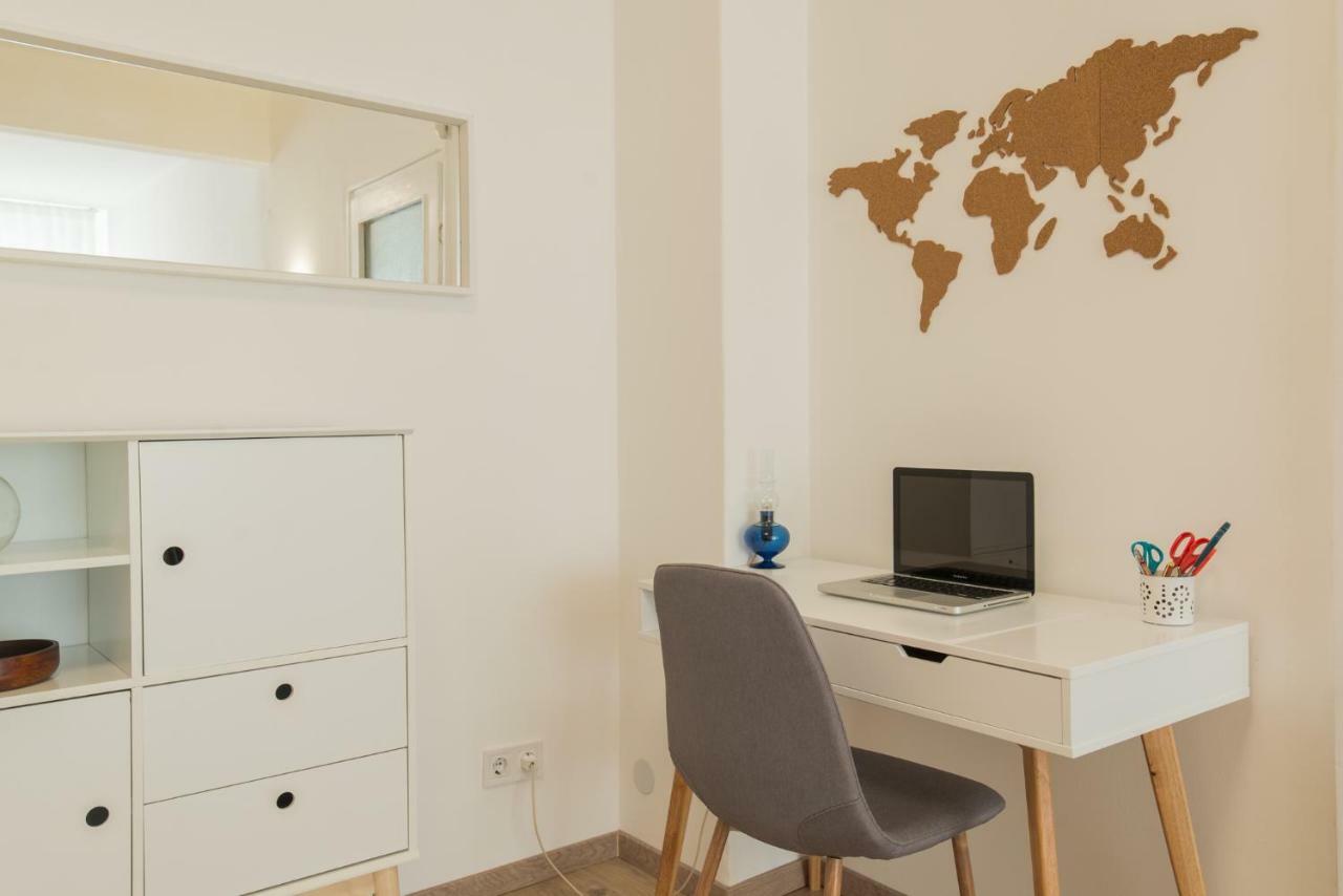Chic And Spacious Apartment In Central Sofia - Patriarh Evtimiy By Flat Mаnager Екстериор снимка