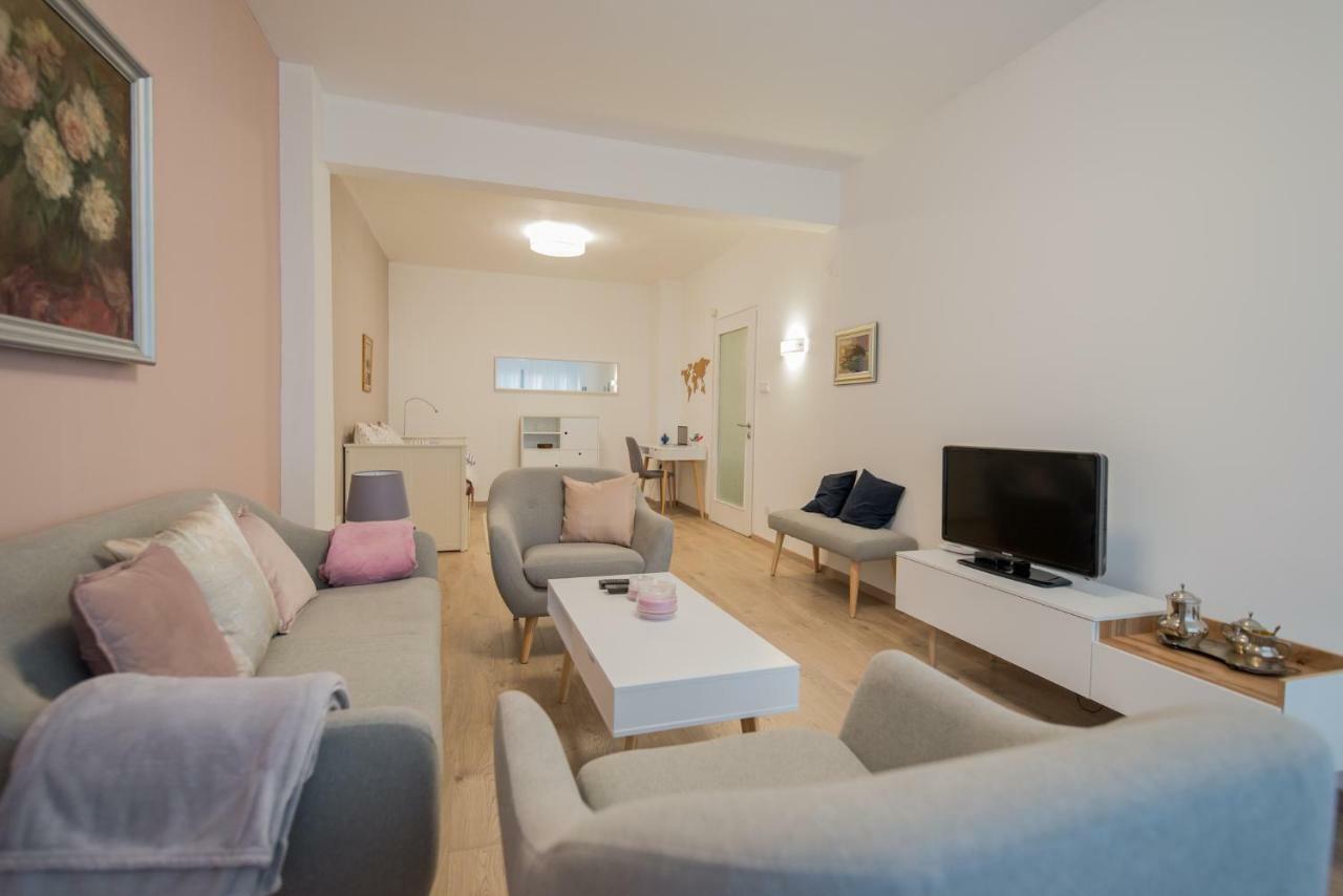 Chic And Spacious Apartment In Central Sofia - Patriarh Evtimiy By Flat Mаnager Екстериор снимка